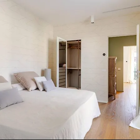 בית נופש Jade - 4 Bdr And Swimming Pool - Dei Marmi פורטה דיי מארמי