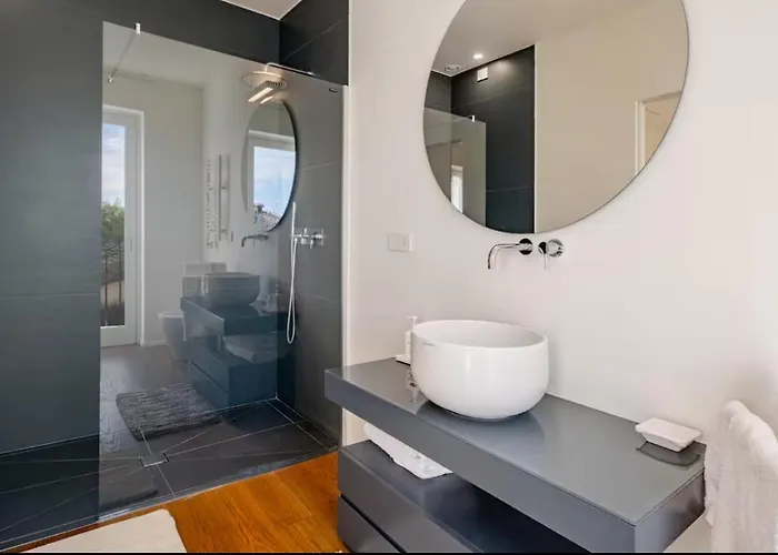 Jade - 4 Bdr And Swimming Pool - Dei Marmi *