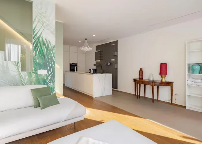 Jade - 4 Bdr And Swimming Pool - Dei Marmi *